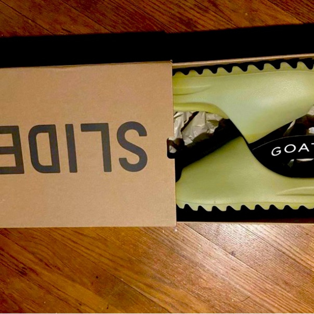 Yeezy Slides Resin